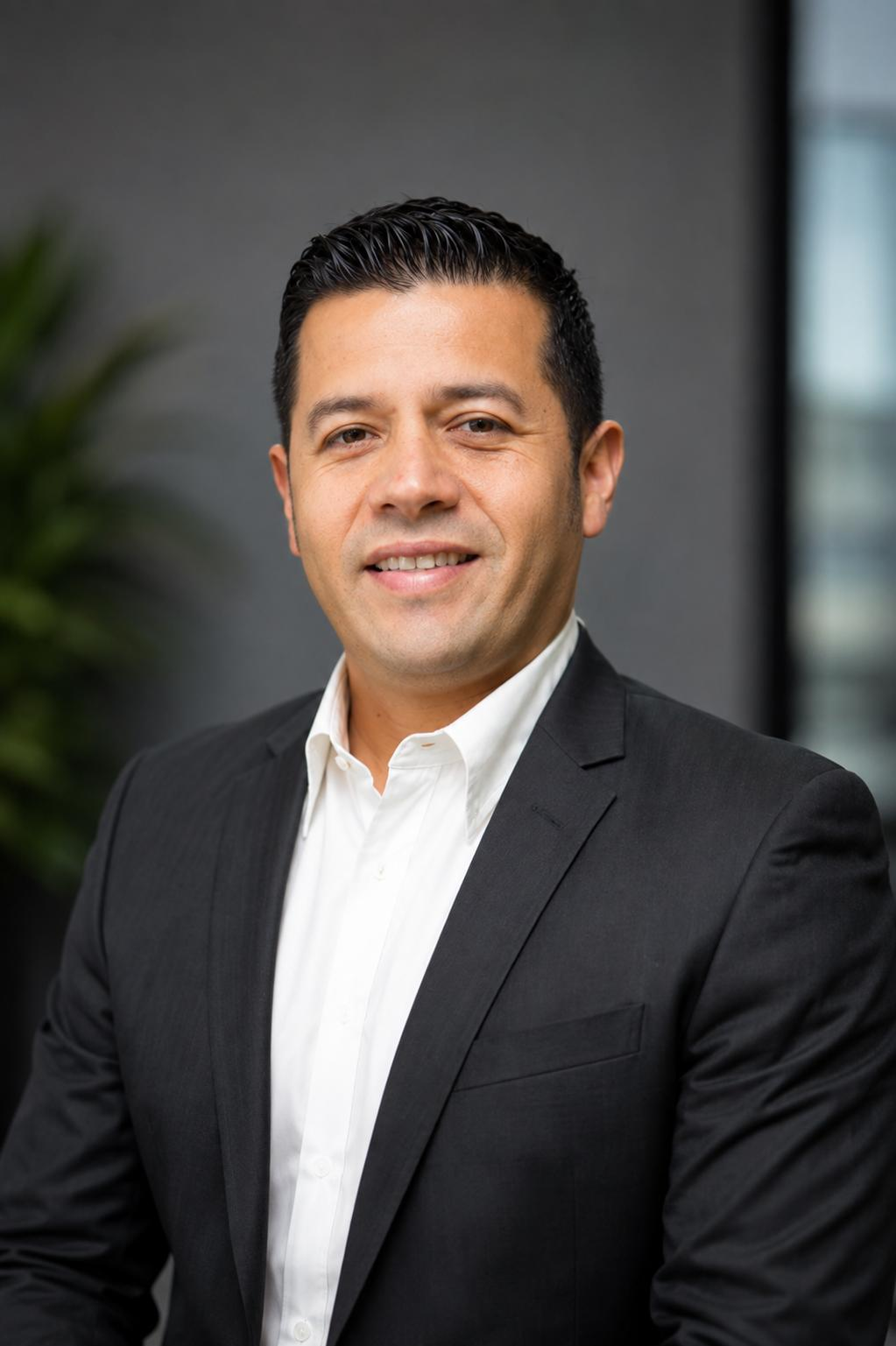 Orlando Arreola, Loan Officer